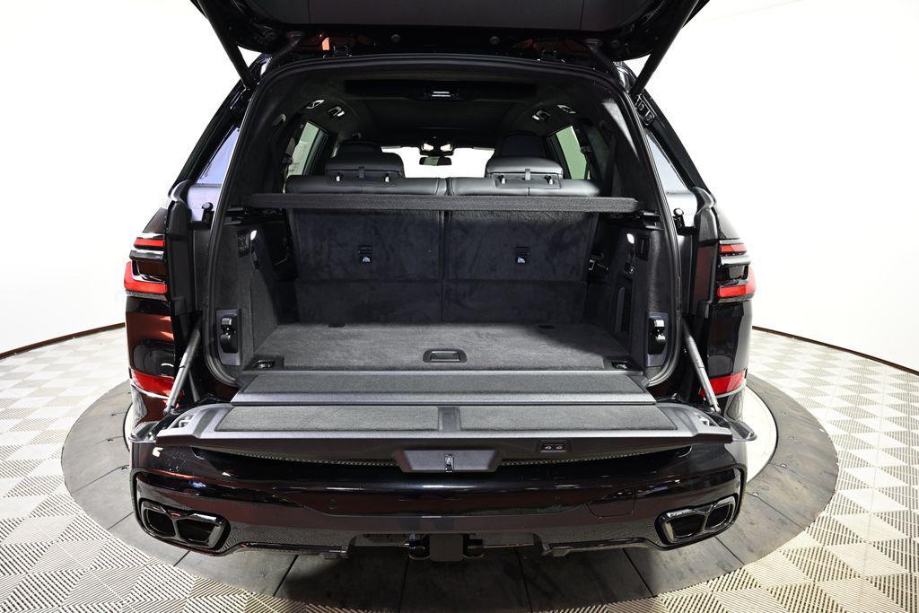 new 2026 BMW X7 car, priced at $121,365