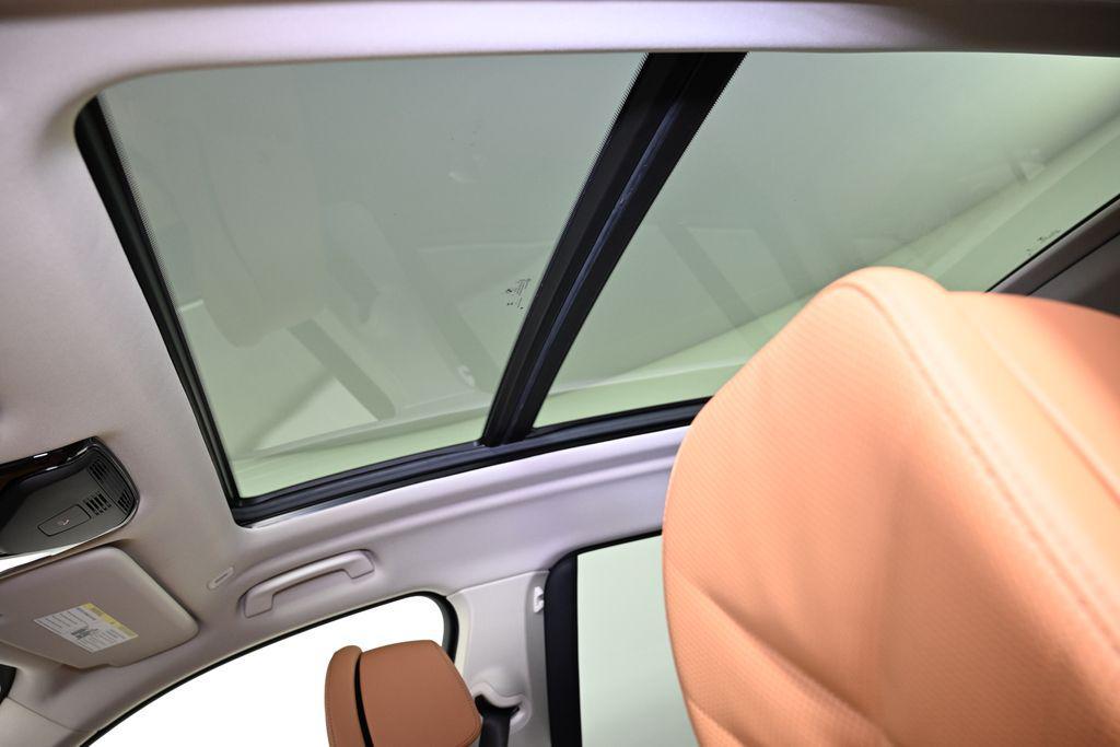 new 2026 BMW X7 car, priced at $94,180