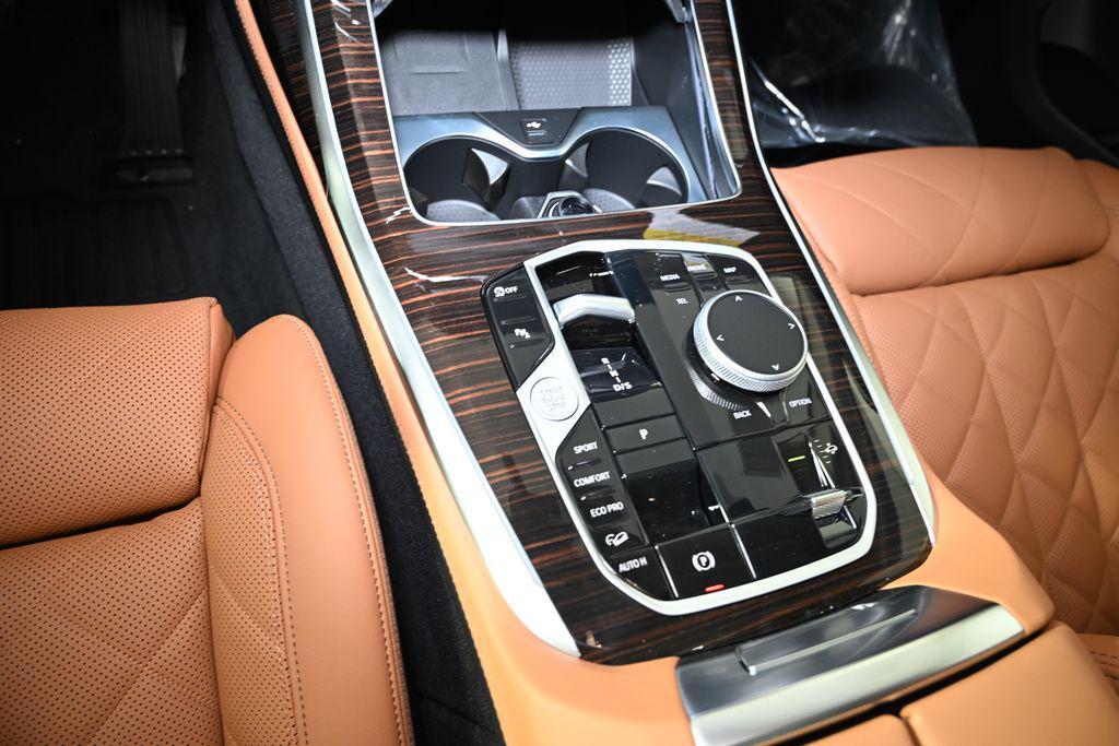 new 2026 BMW X7 car, priced at $94,180