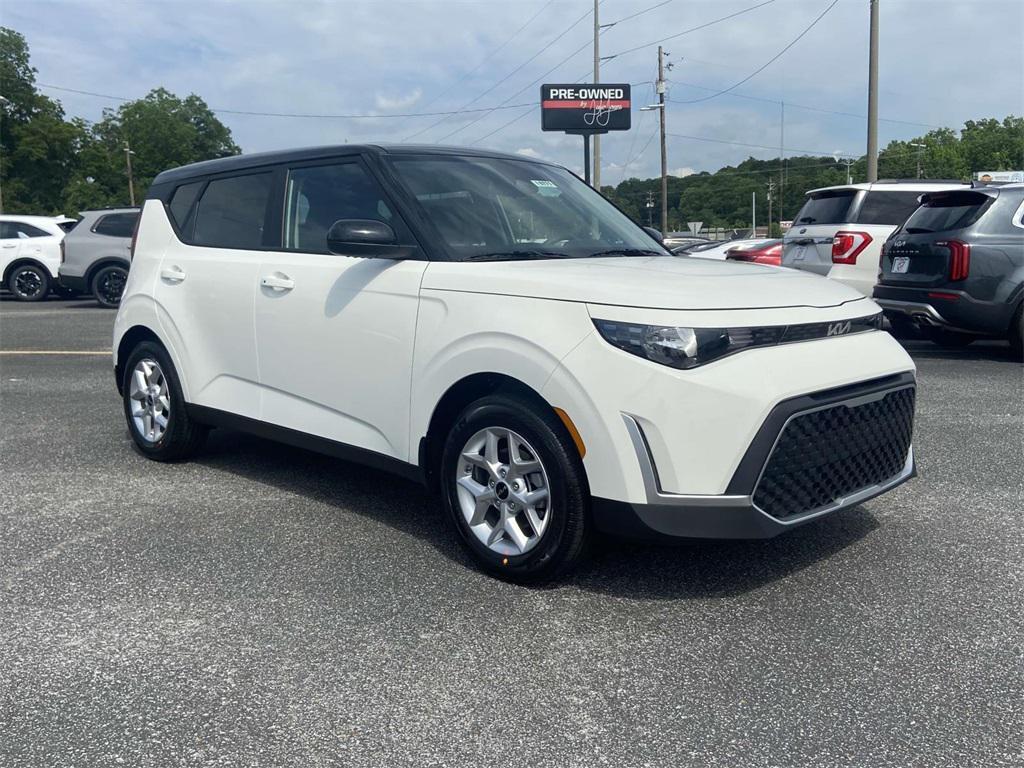 new 2025 Kia Soul car, priced at $24,905