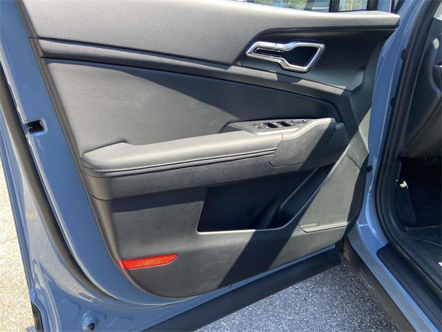 new 2026 Kia Sportage Hybrid car, priced at $36,290