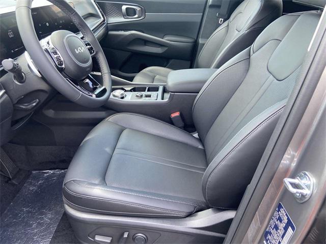 new 2025 Kia Sorento Hybrid car, priced at $40,330