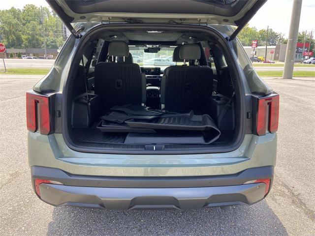 used 2025 Kia Sorento car, priced at $37,989