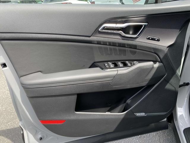 new 2025 Kia Sportage car, priced at $37,530
