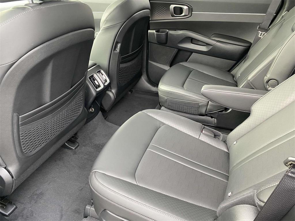 new 2025 Kia Sorento car, priced at $41,525