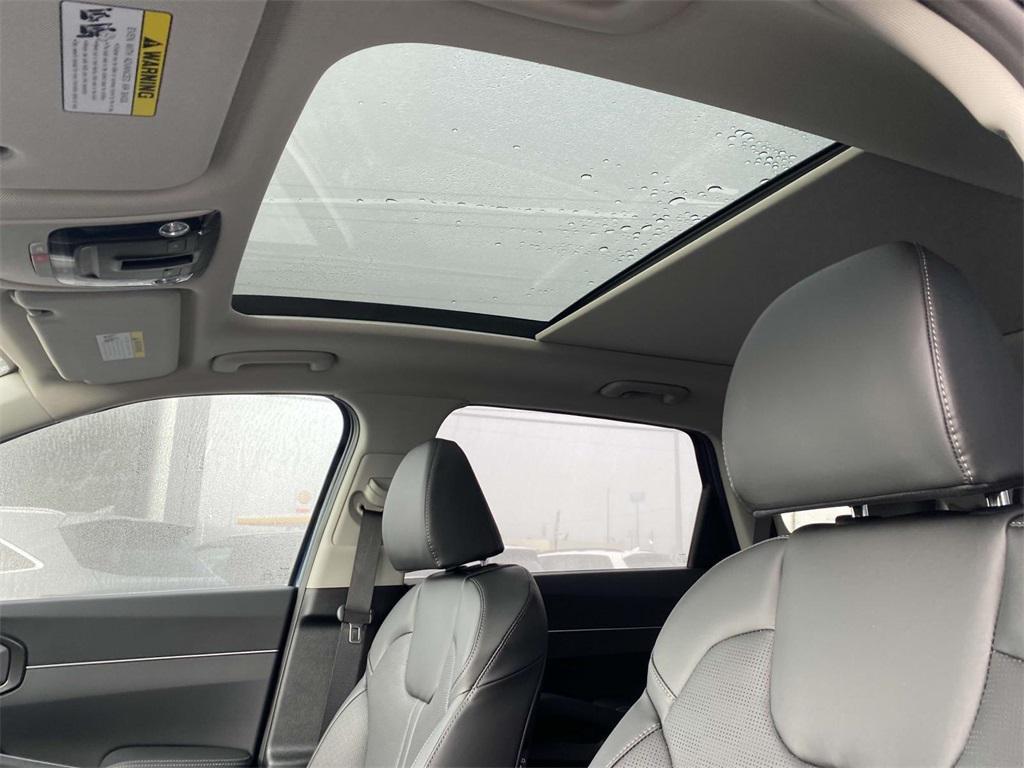 new 2025 Kia Sorento car, priced at $41,525