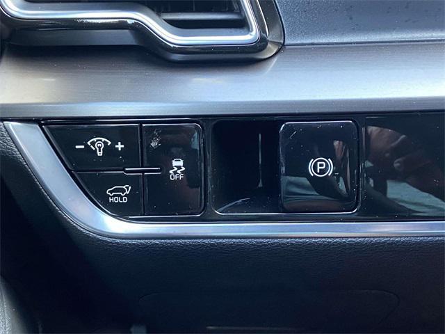 new 2025 Kia Sportage car, priced at $33,530