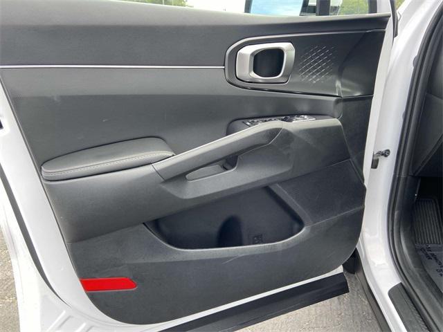 new 2025 Kia Sorento car, priced at $37,025