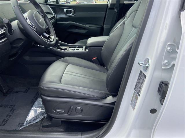 new 2025 Kia Sorento car, priced at $37,025