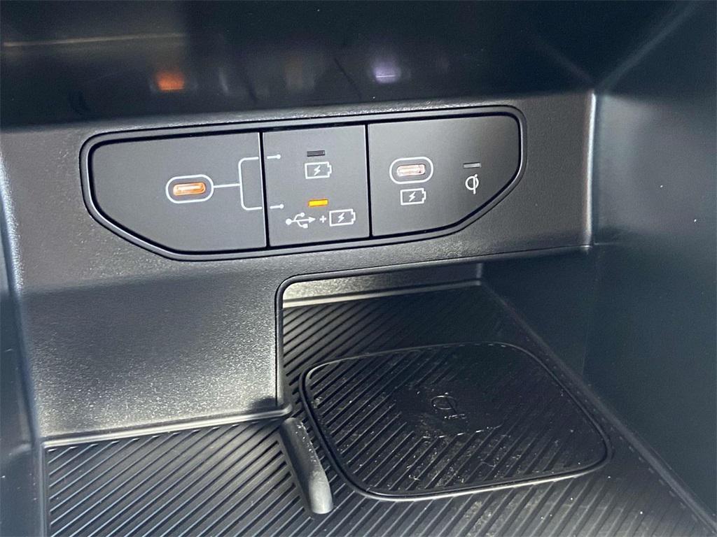 new 2025 Kia Sorento car, priced at $45,625