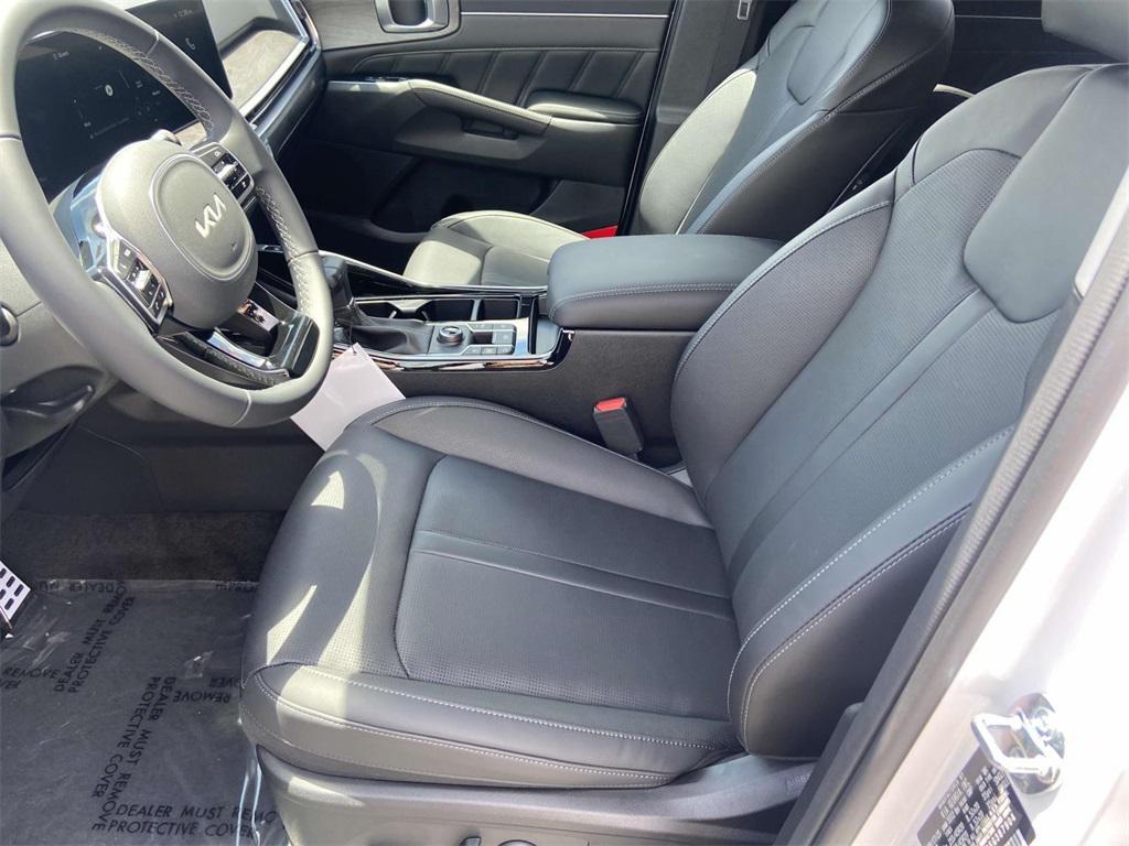 new 2025 Kia Sorento car, priced at $45,625