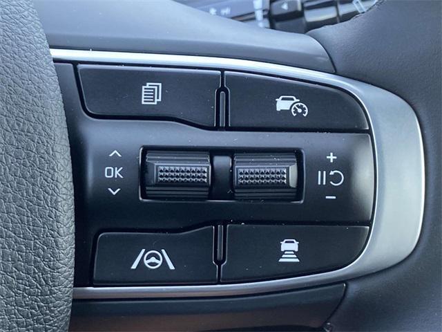 new 2025 Kia K5 car, priced at $30,620