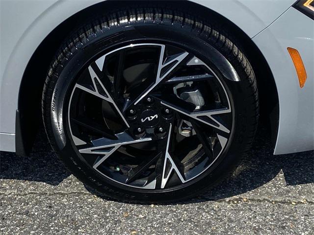 new 2025 Kia K5 car, priced at $30,620