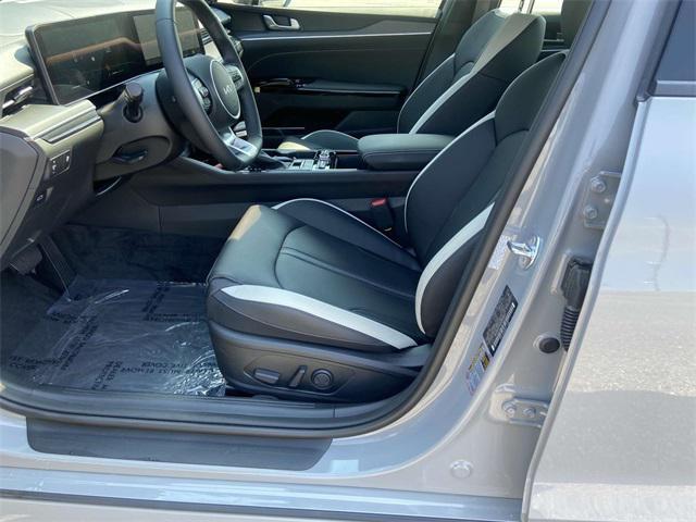 new 2025 Kia K5 car, priced at $30,620