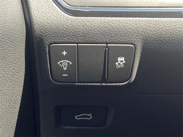 new 2025 Kia K5 car, priced at $30,620