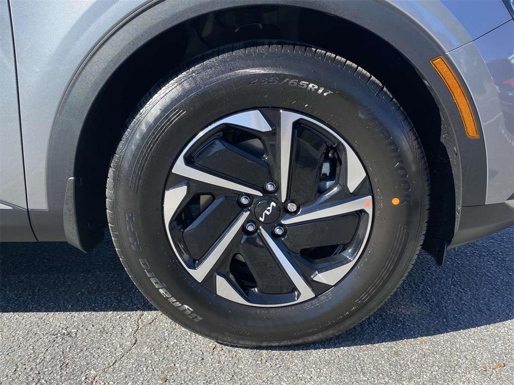 new 2025 Kia Sportage Hybrid car, priced at $30,715