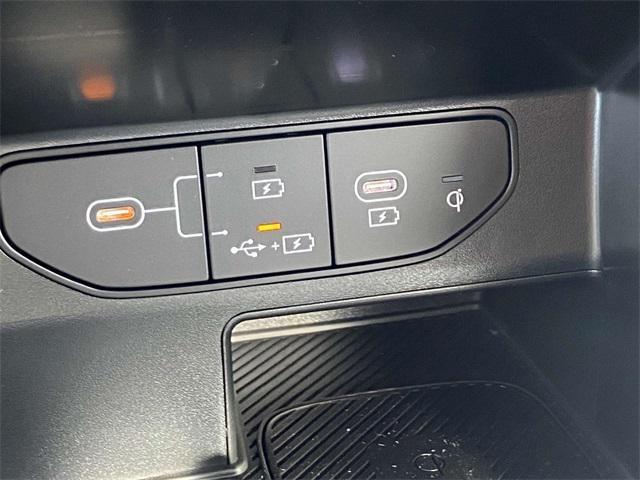 new 2025 Kia Sorento car, priced at $37,025