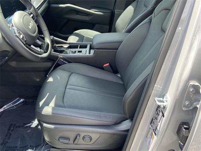 new 2025 Kia Sorento car, priced at $37,025