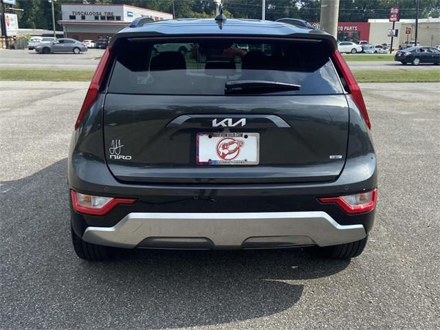 new 2025 Kia Niro car, priced at $33,660