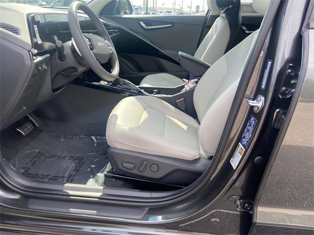 new 2025 Kia Niro car, priced at $33,660