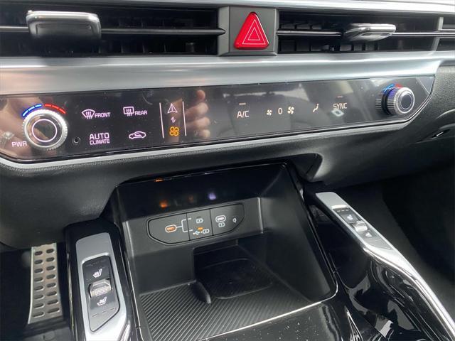 new 2025 Kia Sorento car, priced at $43,330