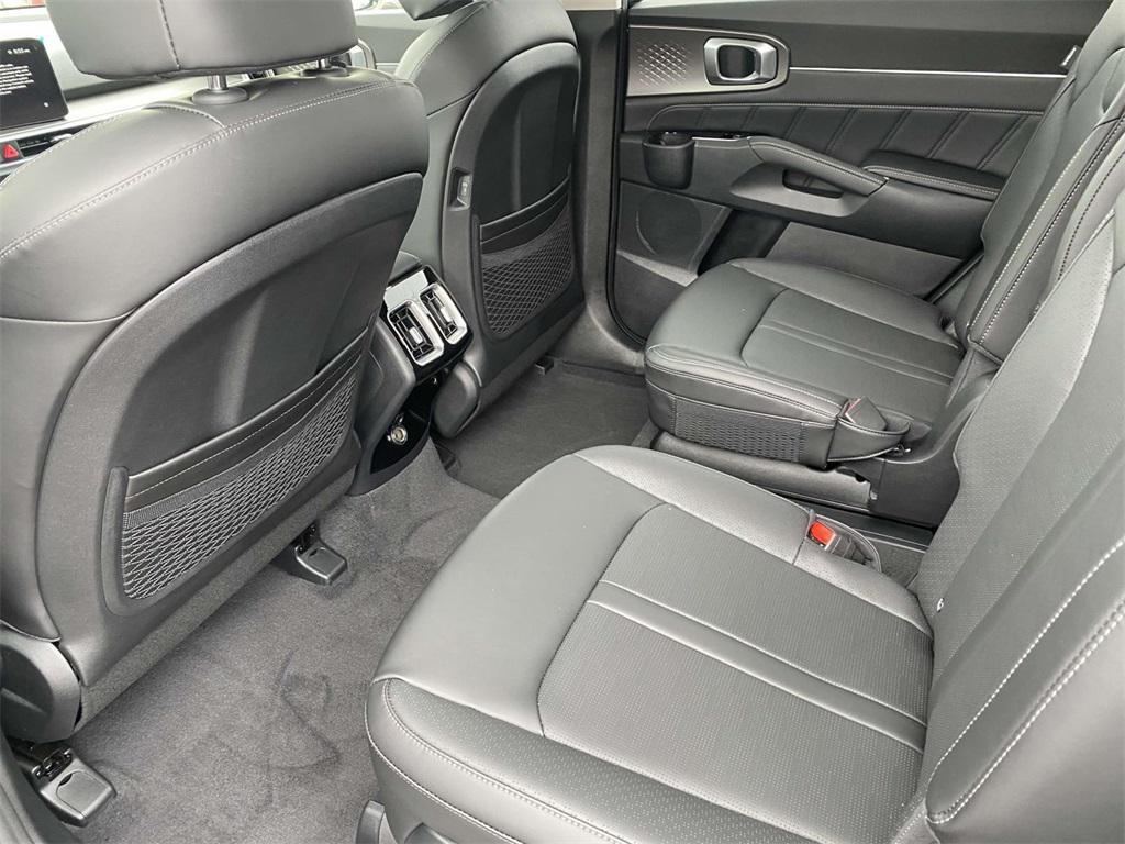 new 2025 Kia Sorento car, priced at $43,330