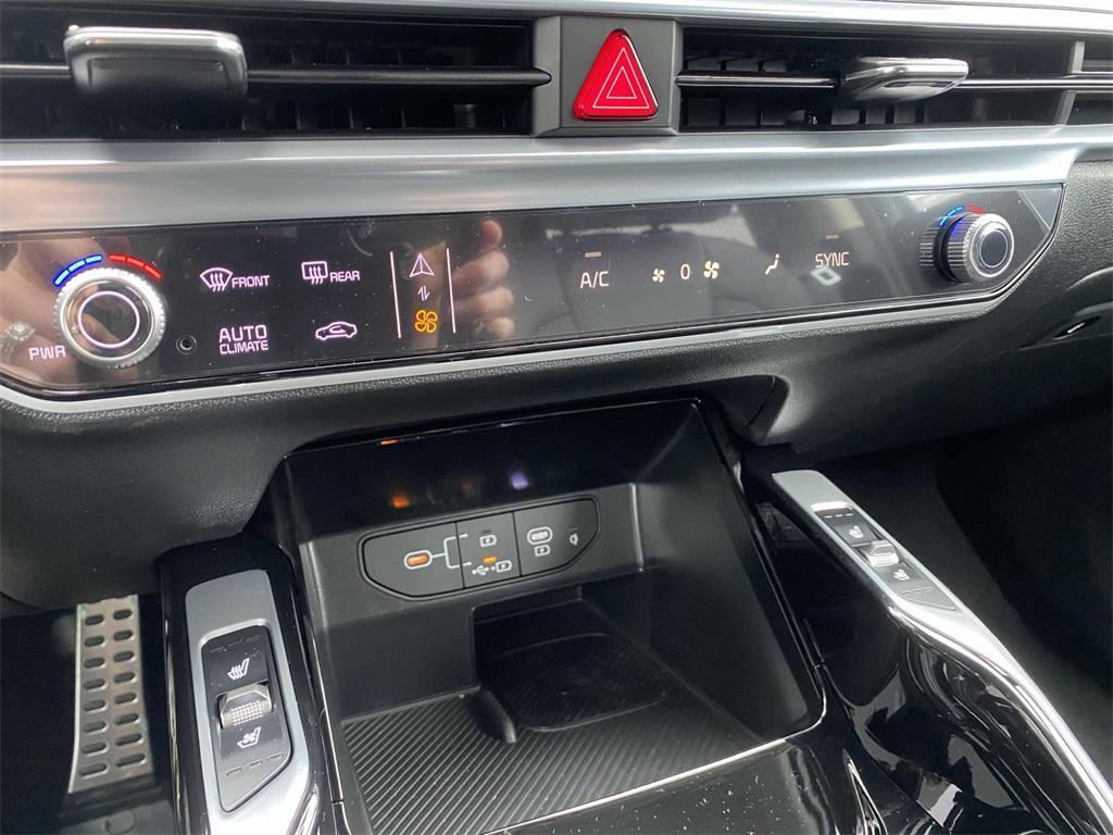 new 2025 Kia Sorento car, priced at $43,330