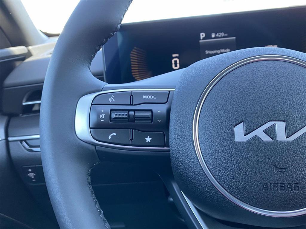 new 2025 Kia K5 car, priced at $30,045