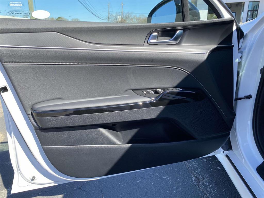 new 2025 Kia K5 car, priced at $30,045