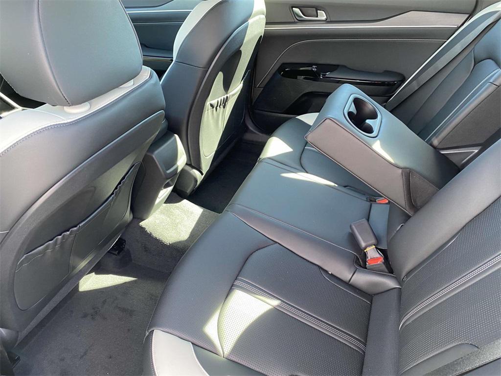 new 2025 Kia K5 car, priced at $30,045