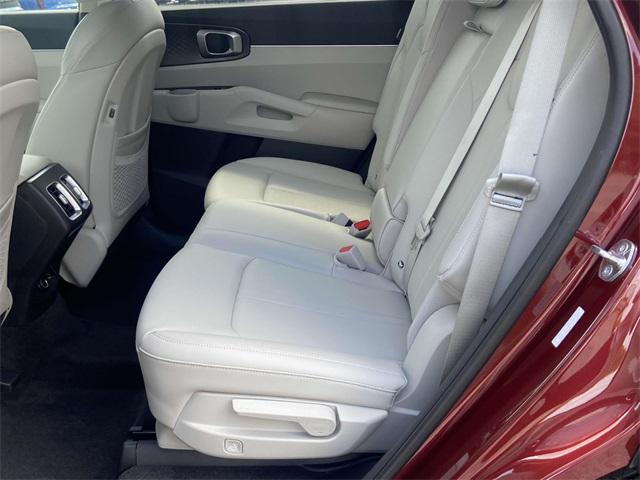 new 2025 Kia Sorento car, priced at $38,325