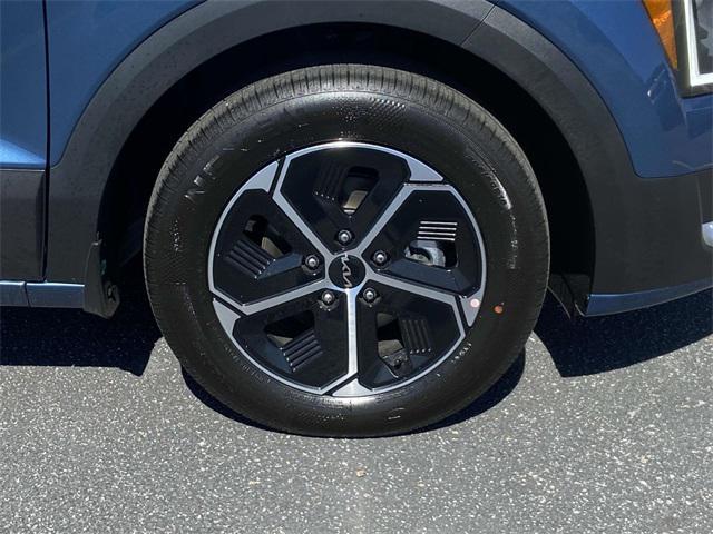 new 2025 Kia Niro car, priced at $31,595