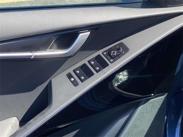 new 2025 Kia Niro car, priced at $31,595