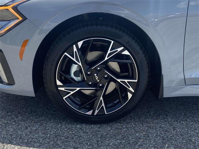 new 2025 Kia K5 car, priced at $30,045