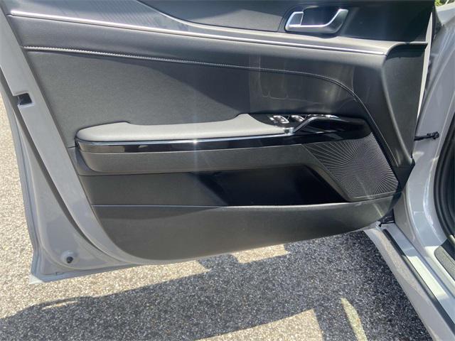 new 2025 Kia K5 car, priced at $30,045