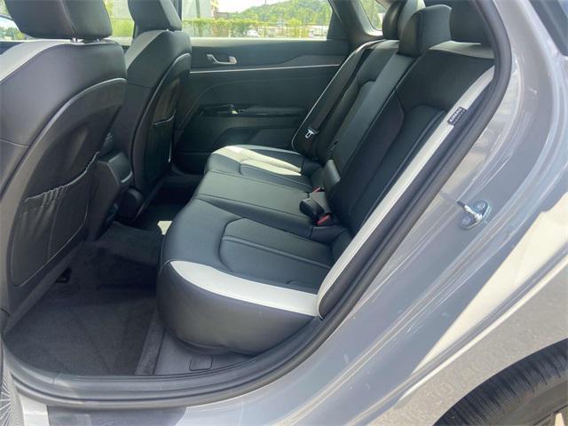 new 2025 Kia K5 car, priced at $30,045