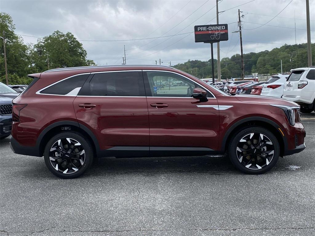 new 2025 Kia Sorento car, priced at $43,280