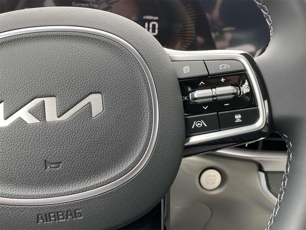 new 2025 Kia Sorento car, priced at $43,280