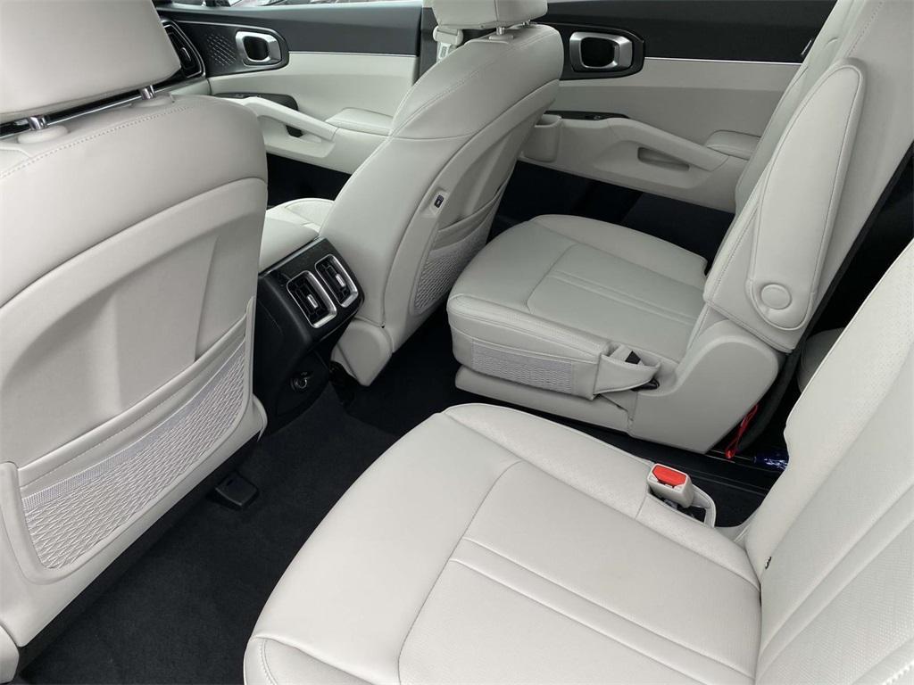 new 2025 Kia Sorento car, priced at $43,280