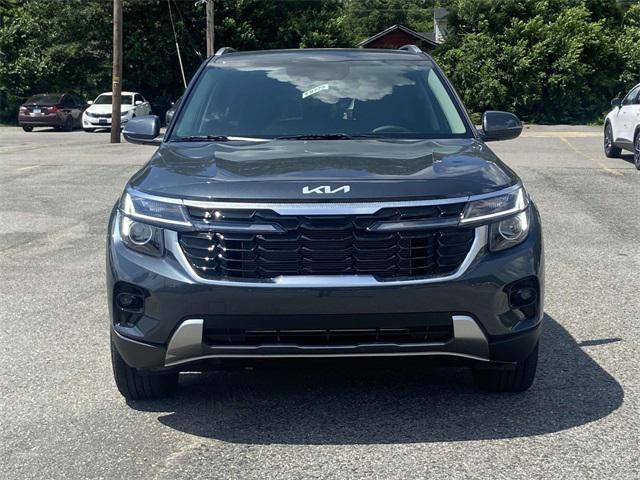 new 2025 Kia Seltos car, priced at $30,775