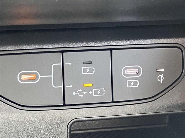 new 2025 Kia Sorento Hybrid car, priced at $48,530