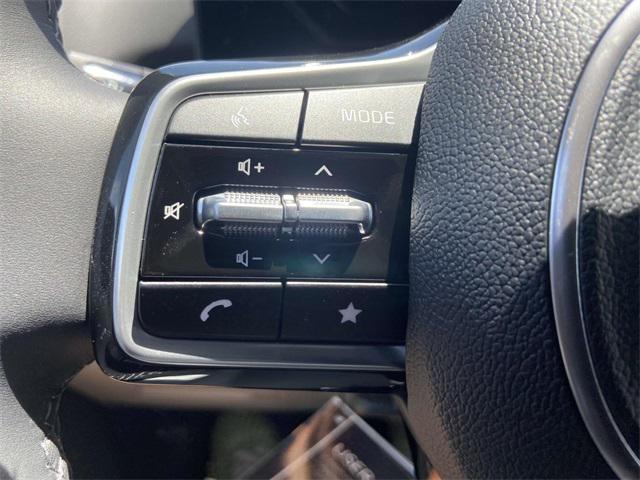 new 2025 Kia Sorento Hybrid car, priced at $48,530