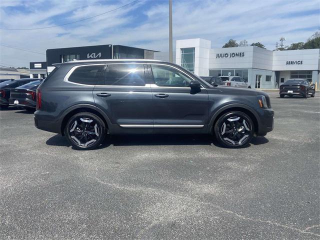 used 2024 Kia Telluride car, priced at $33,489