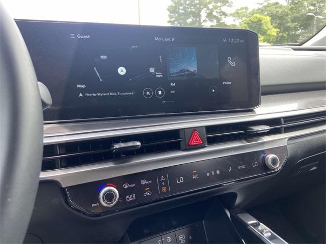 new 2025 Kia Sorento car, priced at $36,685