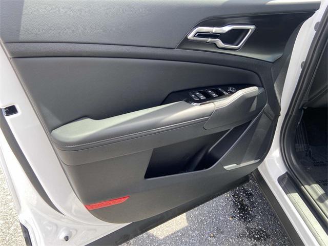 new 2025 Kia Sportage car, priced at $33,530
