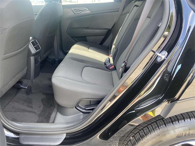 new 2025 Kia Sportage Hybrid car, priced at $30,185