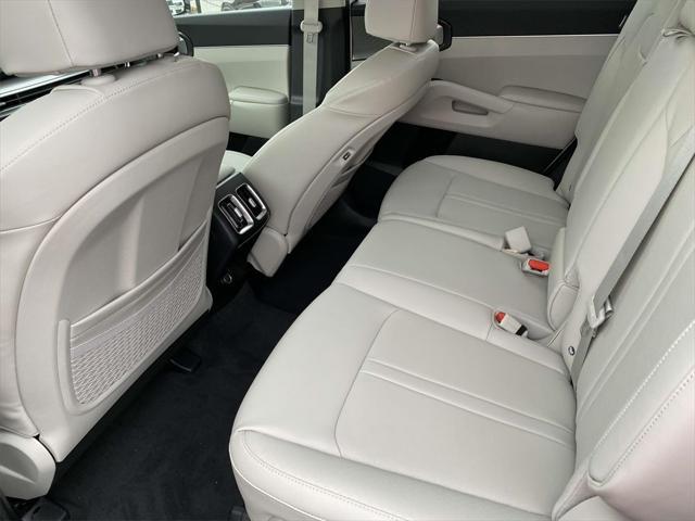 new 2025 Kia Sorento car, priced at $37,155