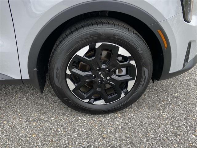 new 2025 Kia Sorento car, priced at $36,985