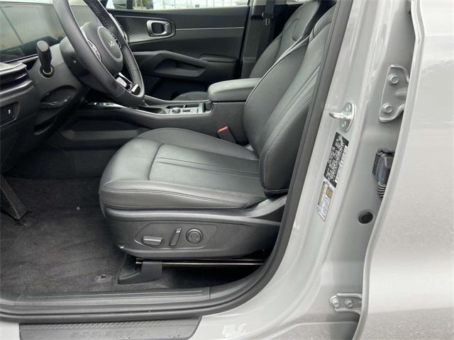 new 2025 Kia Sorento car, priced at $36,985