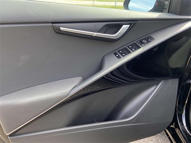 new 2025 Kia Niro car, priced at $32,035